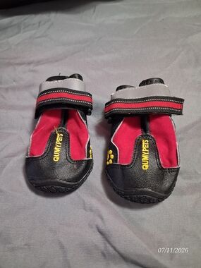 ​🐾 QUMY Pets Protective Dog Boots / Shoes - Size 5 🐾